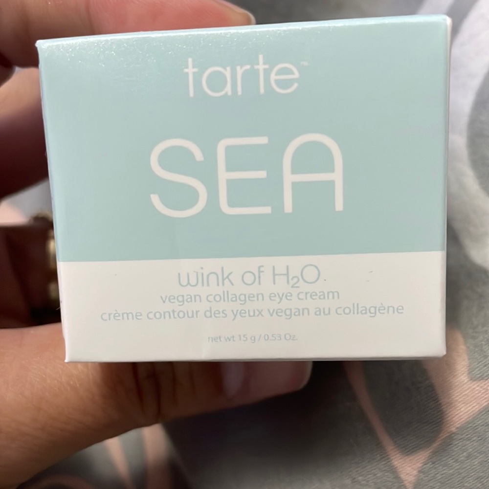 wink of H2O vegan collagen eye cream
